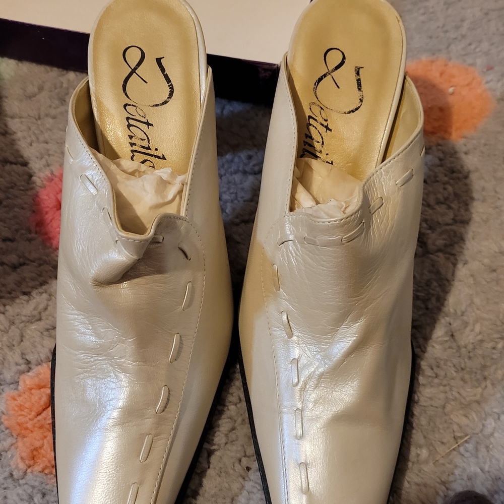 Details White Heels